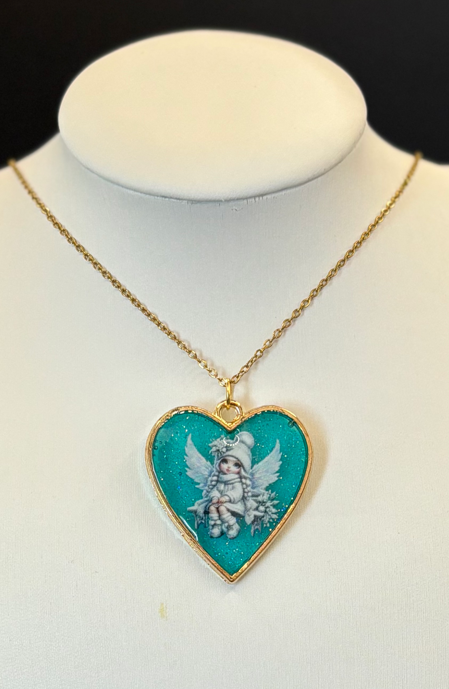 Collier cœur, fille des neiges image 0