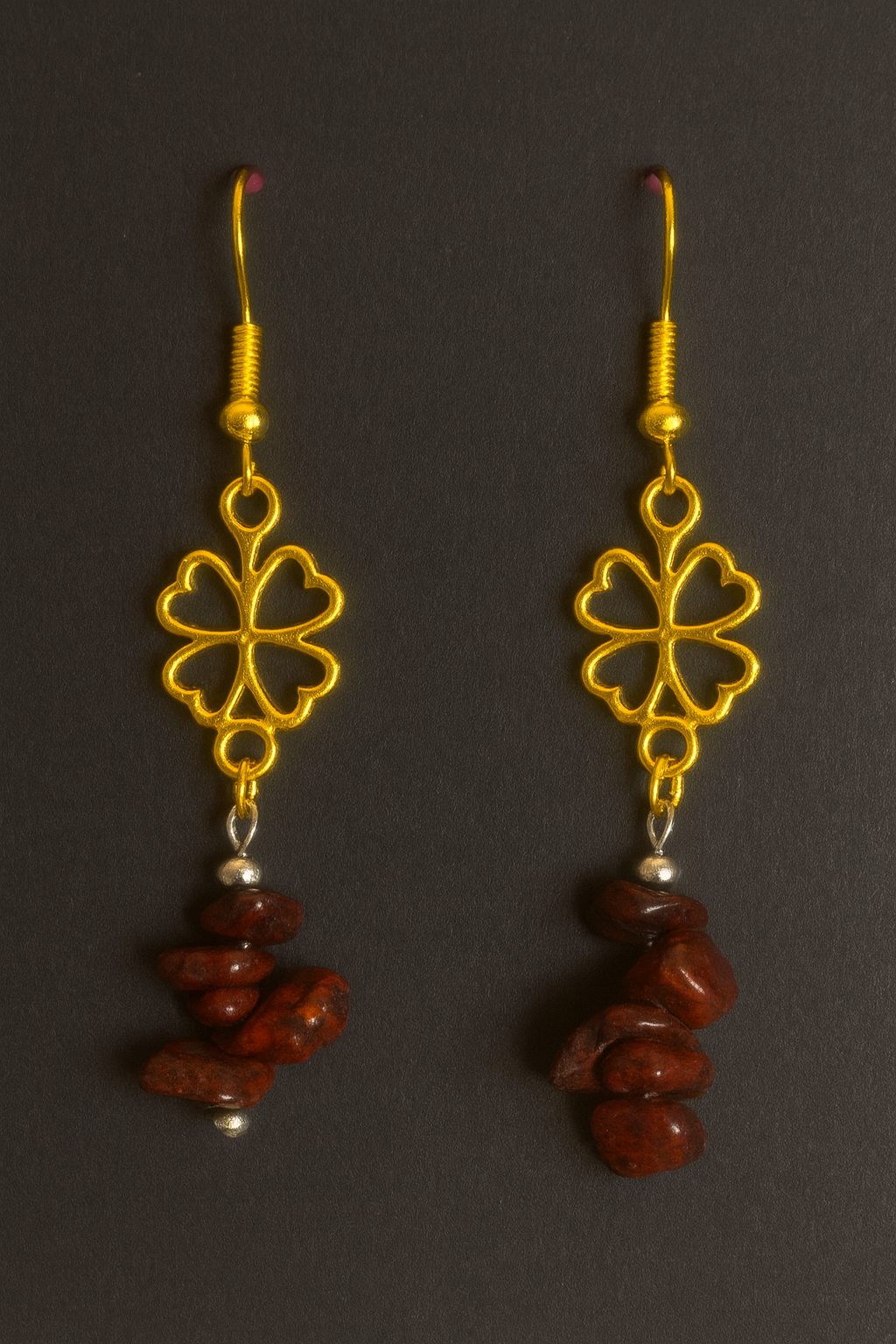 Boucle d’oreille. Pierre. image 0