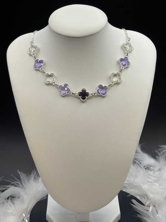 Collier mauve et blanc image 0