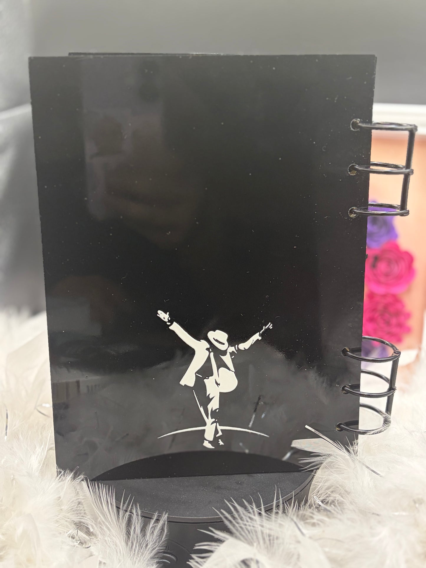Notebook MJ image 1
