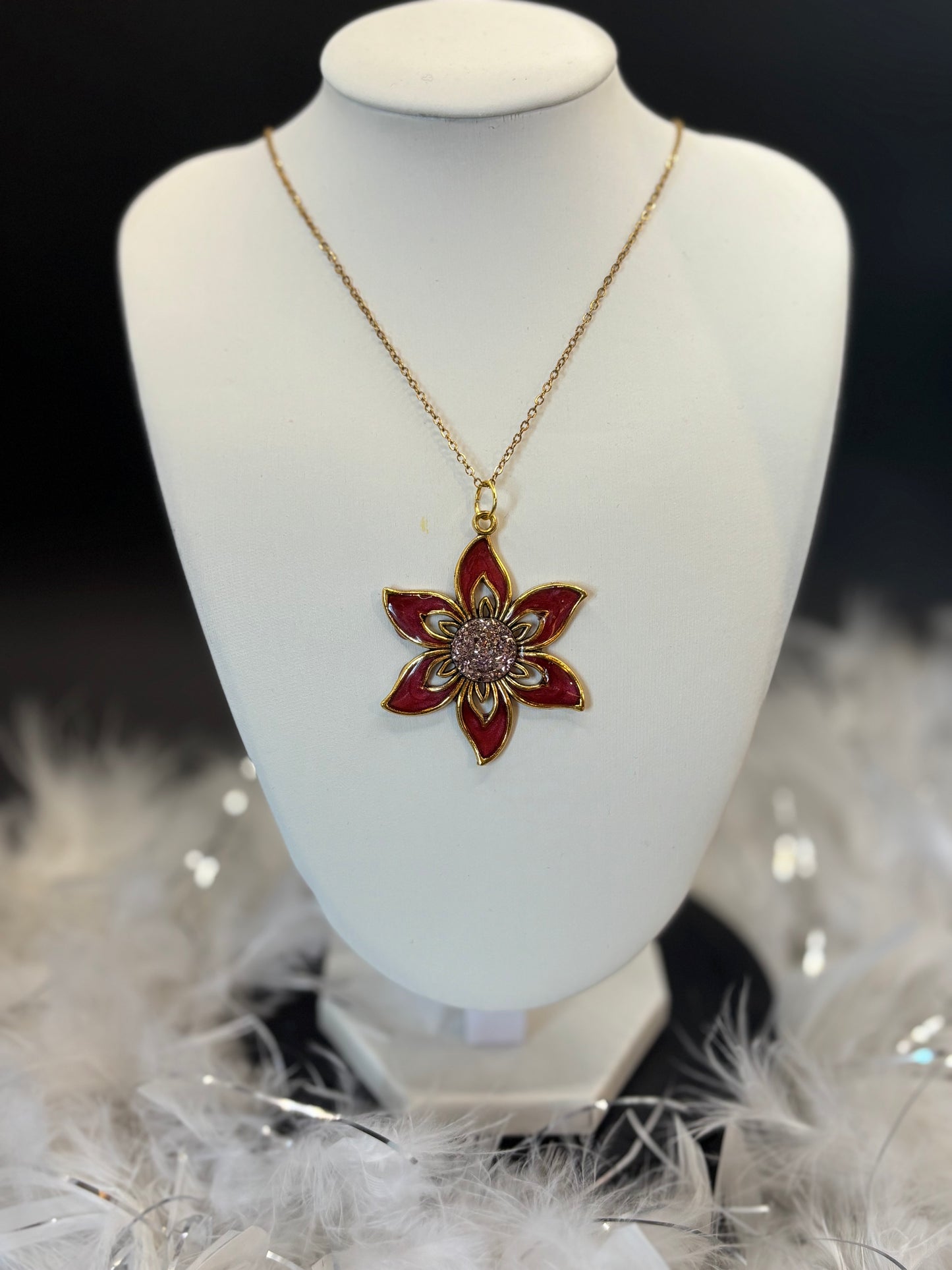Collier fleur et résine bordeau image 0