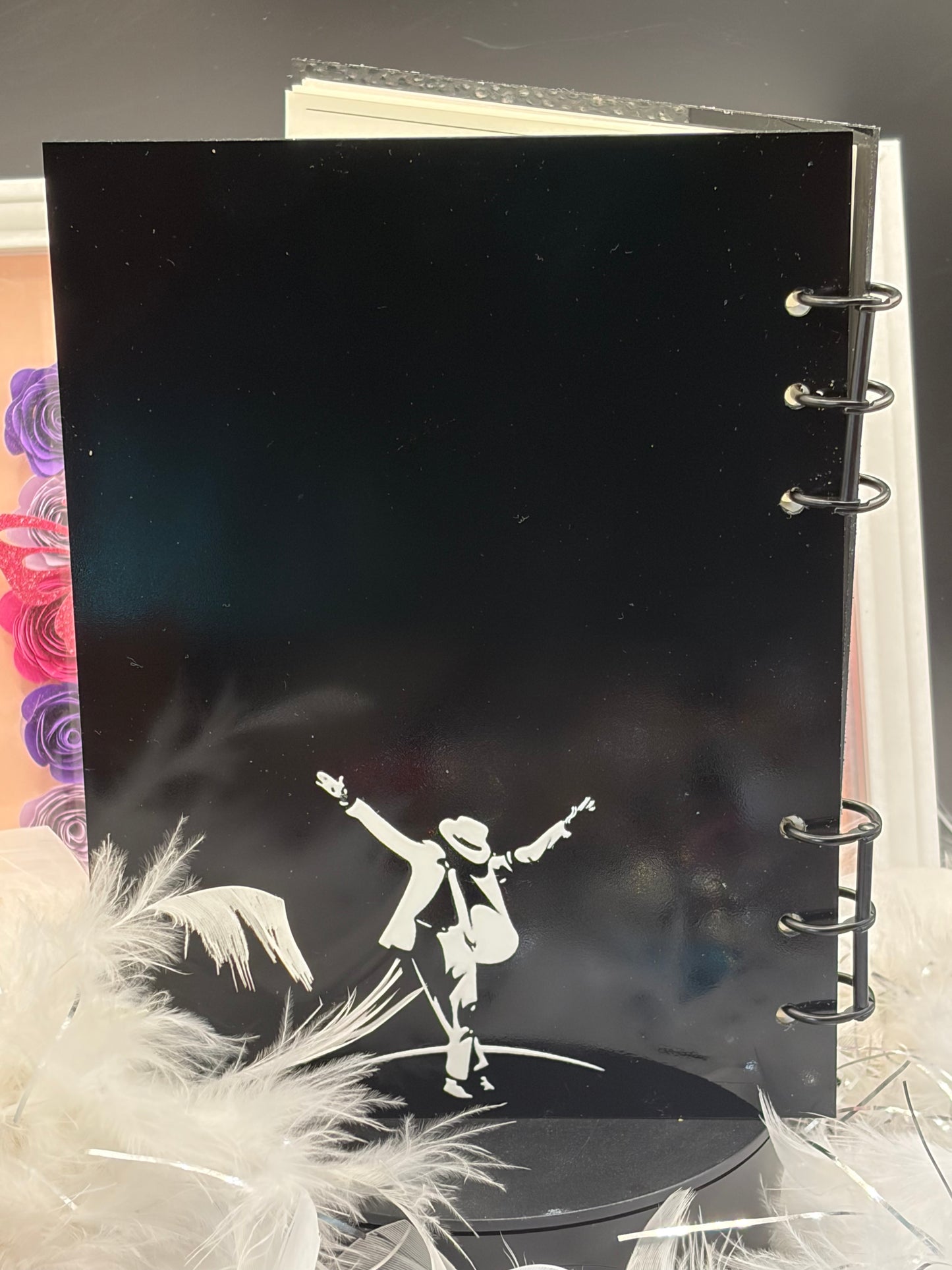 Notebook MJ image 1