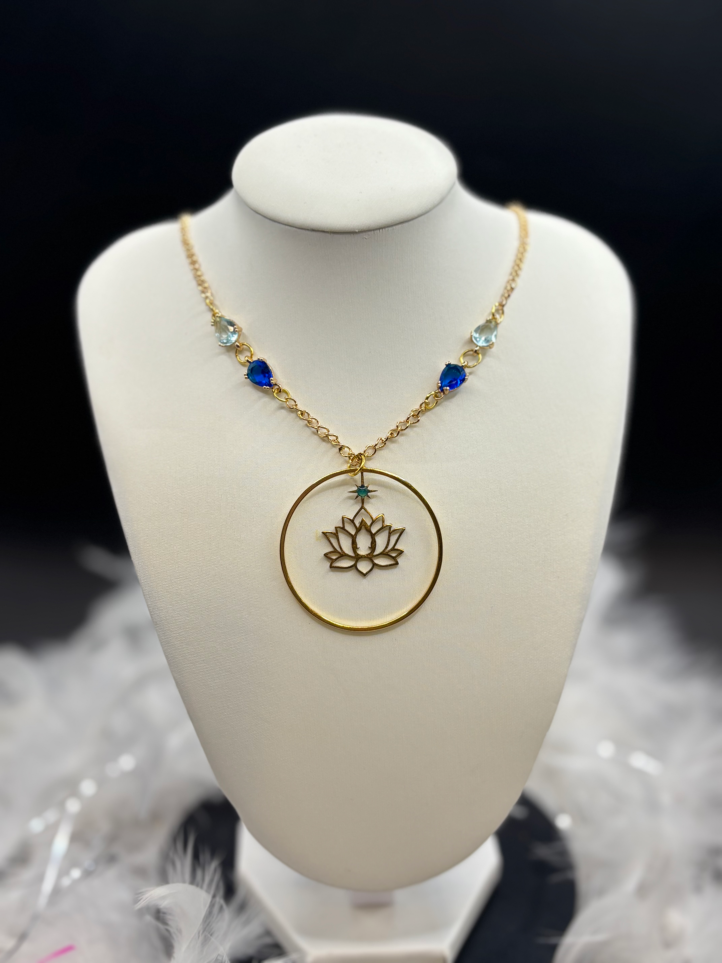 Collier lotus image 0
